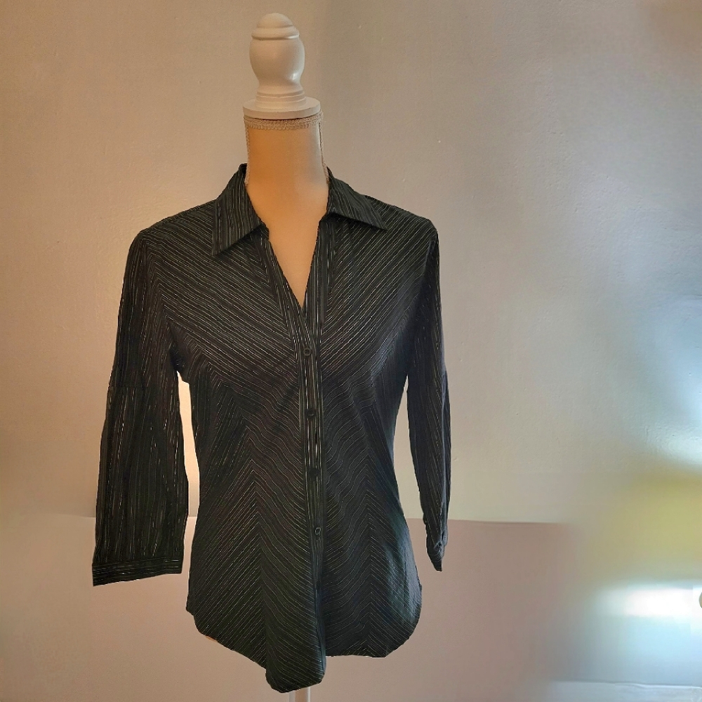 Worthington Stretch black & silver button down shirt with bell sleeves